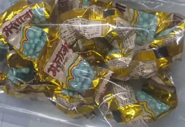 அட கொடுமையே..!! கோவையில் பள்ளி மாணவர்களுக்கு கஞ்சா சாக்லேட் விற்பனை செய்த வடமாநில வாலிபர்..!!