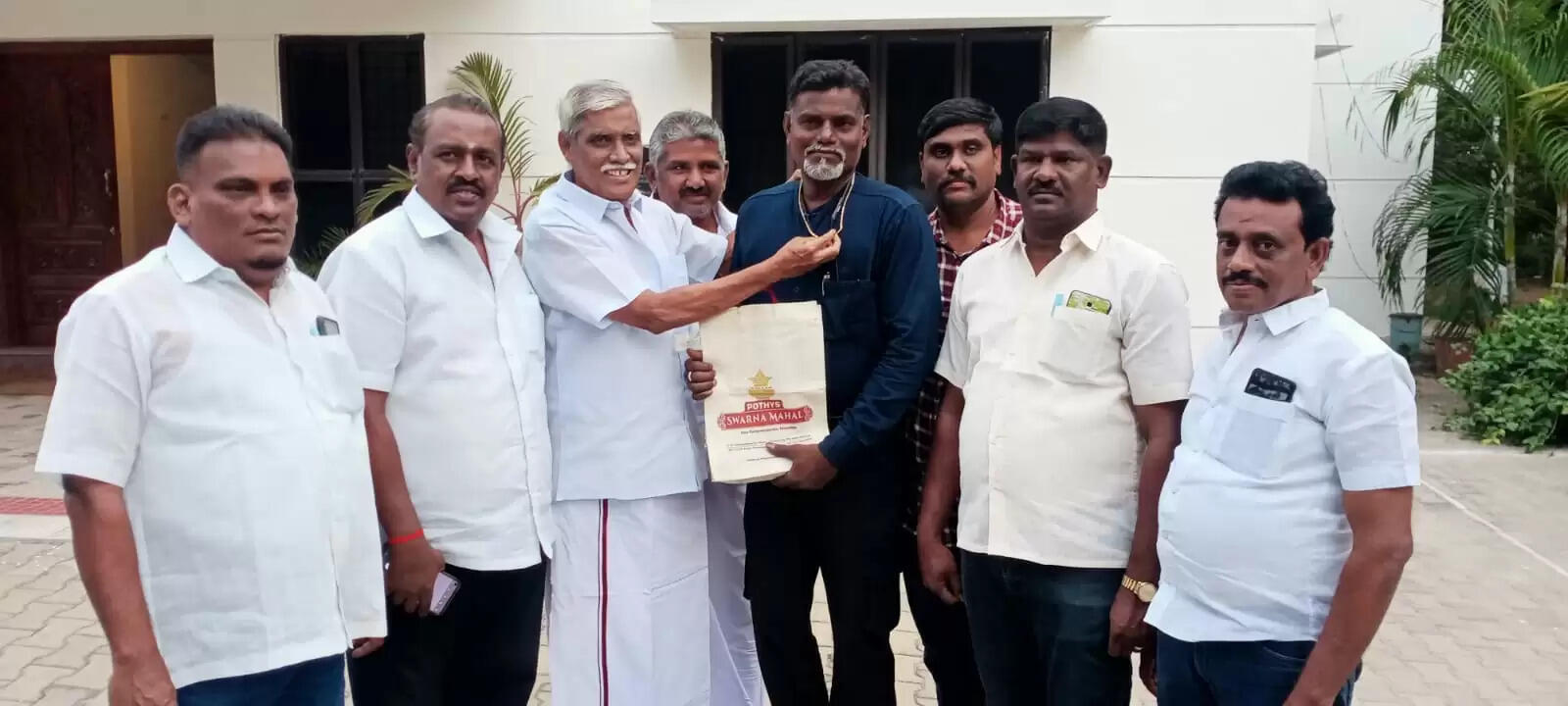 நெல்லை கல்குவாரி மீட்புப்பணி.. சிஐஎஸ்எஃப் வீரருக்கு பாராட்டு..!
