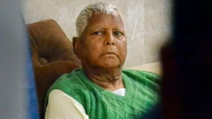 முன்னாள் முதல்வர் கவலைக்கிடம்.. மருத்துவமனை தகவல்..!
