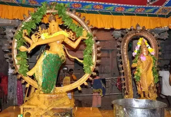 பக்தர்களுக்கு நற்செய்தி.. கனகசபை மீதேறி வழிபட அரசு அனுமதி..!