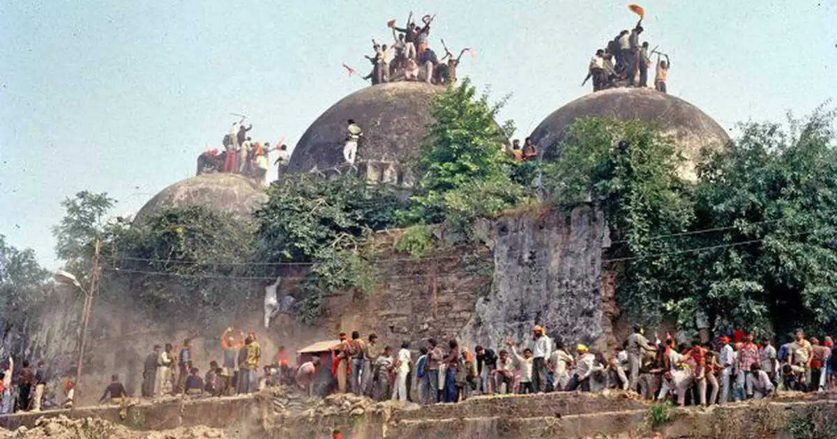 பாபர் மசூதி இடிப்புக்கு இதுதான் காரணம்.. ஆர்.எஸ்.எஸ். மூத்த தலைவர் விளக்கம்..! பாபர் மசூதி இடிப்புக்கு இதுதான் காரணம்.. ஆர்.எஸ்.எஸ். மூத்த தலைவர் விளக்கம்..!
