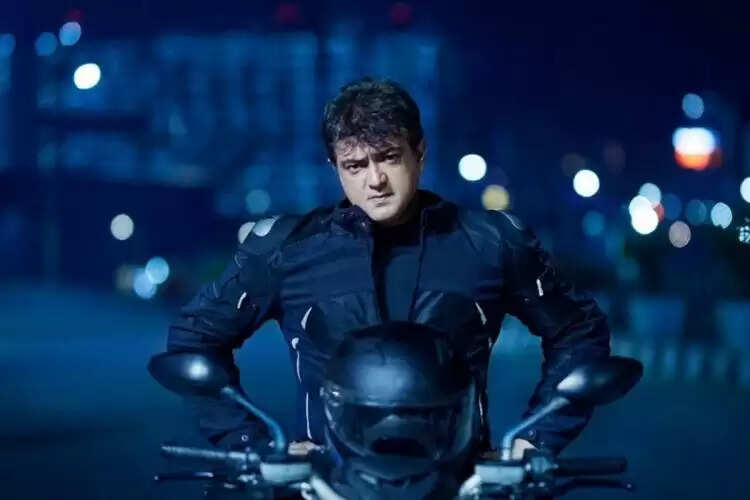 சினிமா விமர்சகர்களை நாய் என்று திட்டிய தயாரிப்பாளர்!! சினிமா விமர்சகர்களை நாய் என்று திட்டிய தயாரிப்பாளர்!!