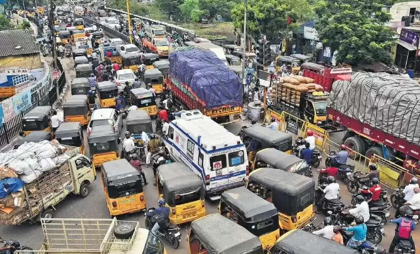 ஊர் திரும்பியவர்களால் ஸ்தம்பித்த சென்னை!!