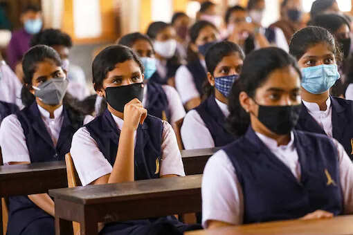 தமிழகத்தில் பள்ளி திறப்பு எப்போது? அமைச்சர் வெளியிட்ட முக்கிய அறிவிப்பு