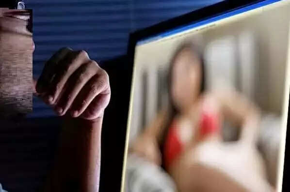 வீடியோ காலில் பேசி பணம் பறிக்கும் பெண்கள்.. ஆண்களுக்கு காவல்துறை எச்சரிக்கை ! !!