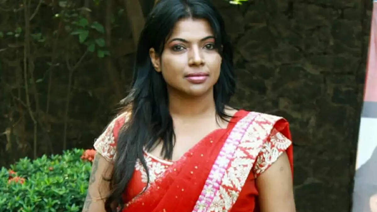 பிரபல நடிகைக்கு திடீரென 2ஆவது திருமணம்.. ஆனால்..? ரசிகர்கள் எழுப்பும் கேள்வி !