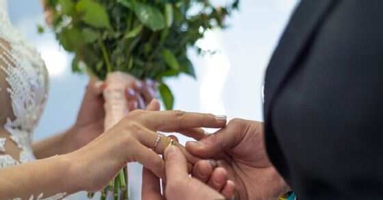 'திருமணம் செய்யலாமா'- ஒரு வார்த்தையை கூறி 100 பெண்களிடம் கோடிக்கணக்கில் மோசடி செய்த மாப்பிள்ளை கைது !