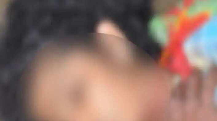 அதிகாலையில் நடுங்கிய தெரு மக்கள்.. மனைவியை கழுத்து அறுத்து கொலை செய்த கணவன் !!