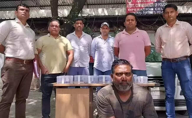 இந்தியாவின் மிகப் பெரிய கார் திருடன் கைது ... இவன் திருடியது ஒன்று ரெண்டு அல்ல 5000-க்கும் மேற்பட்ட கார்கள்..!!