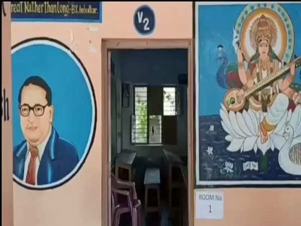 ஆந்திராவில் பயங்கரம்..!! தேர்வு எழுதிக் கொண்டிருந்த மாணவி மீது மின்விசிறி விழுந்தது..