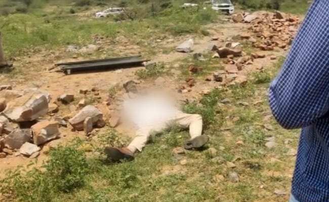 கொடூரம்.. சுரங்க மாபியா கும்பலை பிடிக்கச்சென்ற டி.எஸ்.பி லாரி ஏற்றி கொலை !