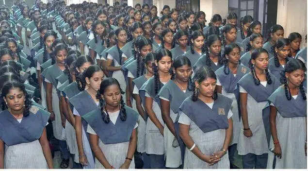 இன்று முதல் பள்ளிகளுக்கு விடுமுறை..!