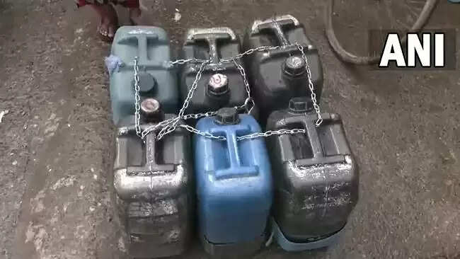 இது காமெடி அல்ல; நம் தலைநகரில் நடக்கும் உண்மை சம்பவம்..!!