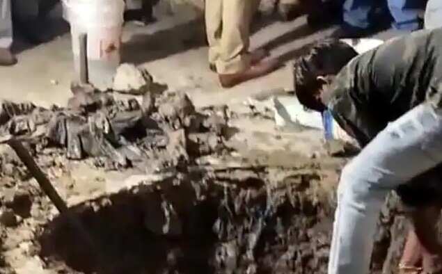 தீ வைத்து, கல்லை தலையில் போட்டு கணவன் கொலை.. கிராமமே அதிர்ந்தது !!