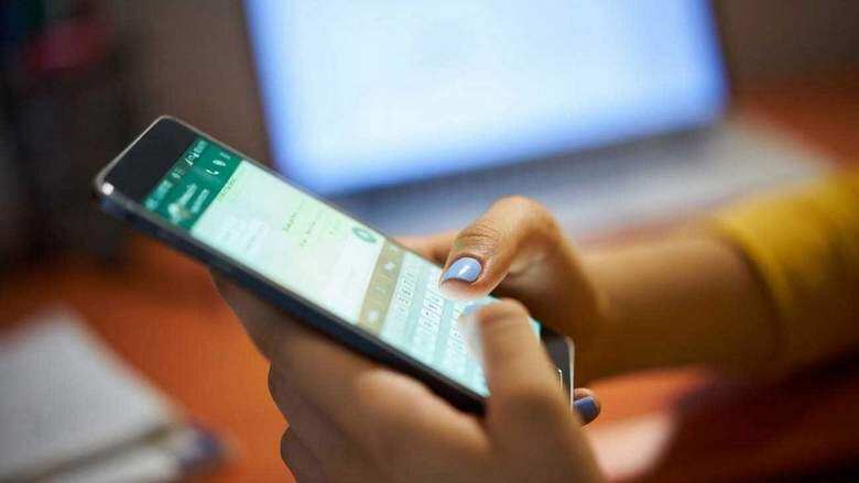 அலுவலகங்களில் ஆபத்து விளைவிக்கும் வாட்ஸ்அப் ! - அரசு ஊழியர்களுக்கு புதிய உத்தரவு !!