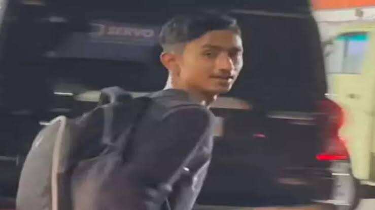 பகலில் வேலை.. இரவில் 10 கி.மீ. ஓட்டம்.. இளைஞரின் வாழ்க்கை போராட்டம் !!