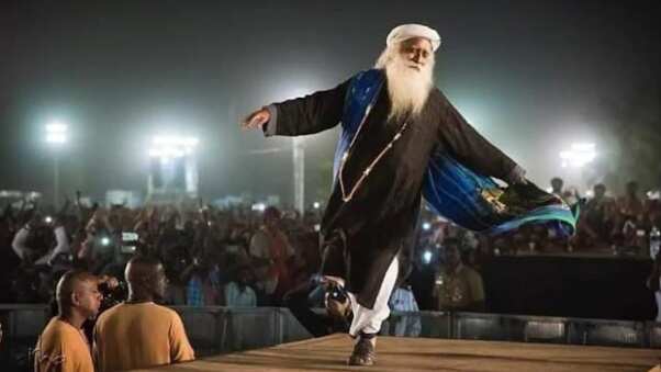 இந்தியாவில் 10 ஆண்டுகளில் மிகப்பெரிய கலவரம் நடக்கவில்லை.. ஜகி வாசுதேவ் பேச்சு !!