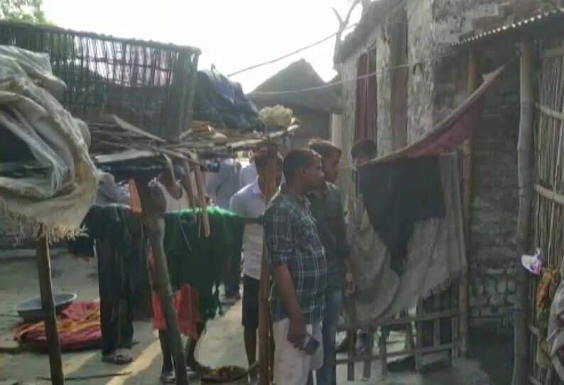 காதல் செய்த காரணத்தால் பெண்ணின் தலையை கழுத்தறுத்து கௌரவ கொலை ..!!