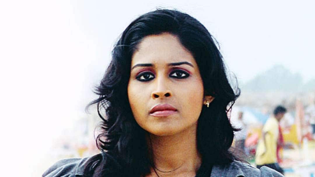 ரூ.200 கோடி பணமோசடி விவகாரம்.. அமலாக்கத்துறை பிடியில் பிரபல நடிகை !!