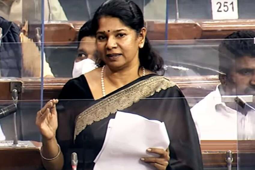 தென்னக ரயில்வே திட்டங்களை புறக்கணிக்கும் அரசு.. கனிமொழி பகீர் குற்றச்சாட்டு !!