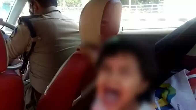 போலீஸ் லாக் செய்த காருக்குள் கதறிய 3 வயது குழந்தை..! நடந்தது என்ன?