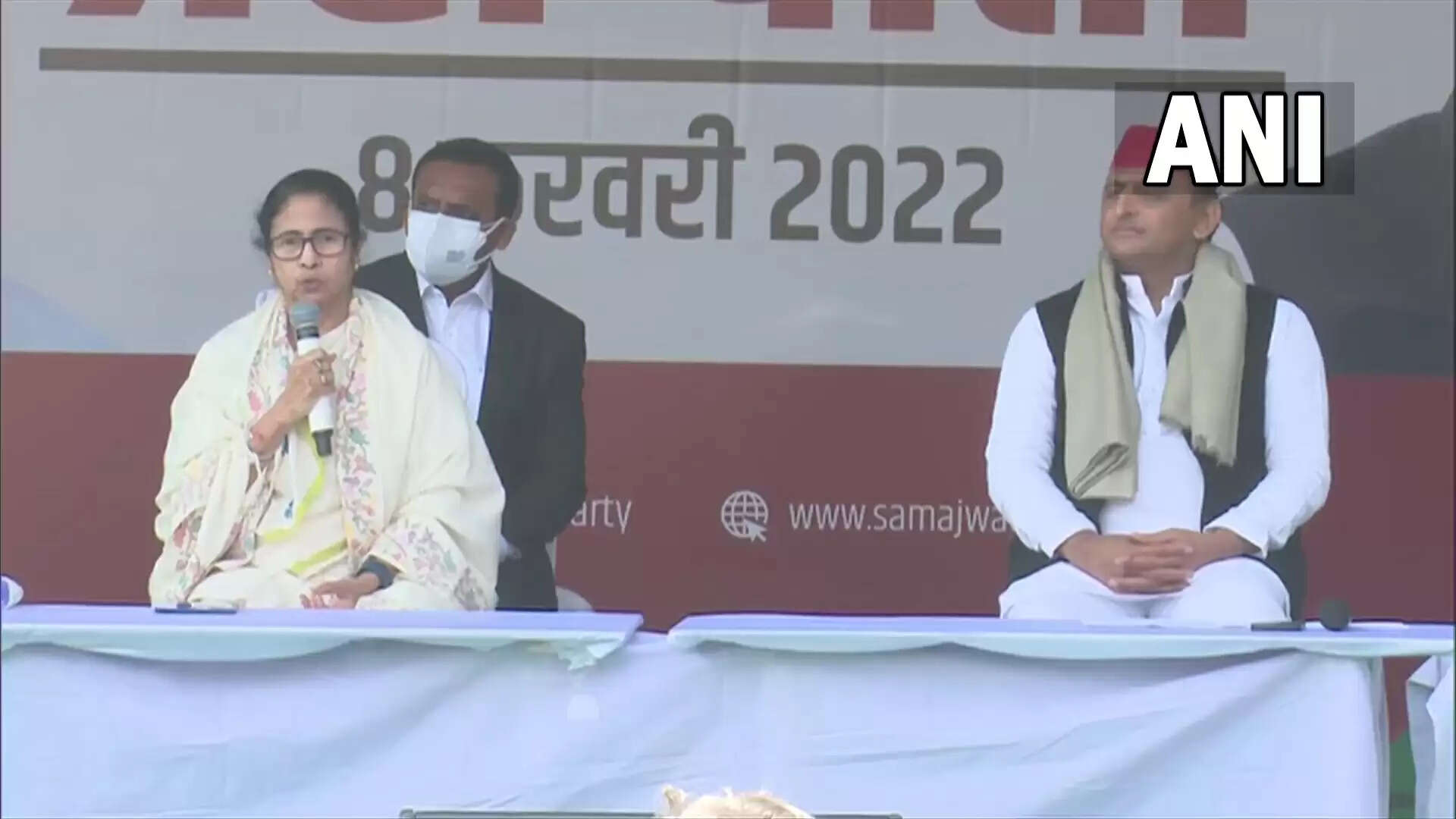 சமாஜ்வாடிக்கு ஆதரவாக லக்னோவில் மம்தா பானர்ஜி பிரச்சாரம்..!!