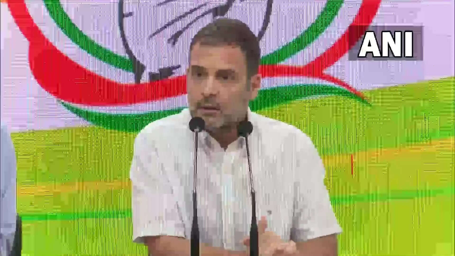 பொருளாதார நடவடிக்கை பிரதமர் மோடியின் நண்பர்களுக்கே பலன்..!!