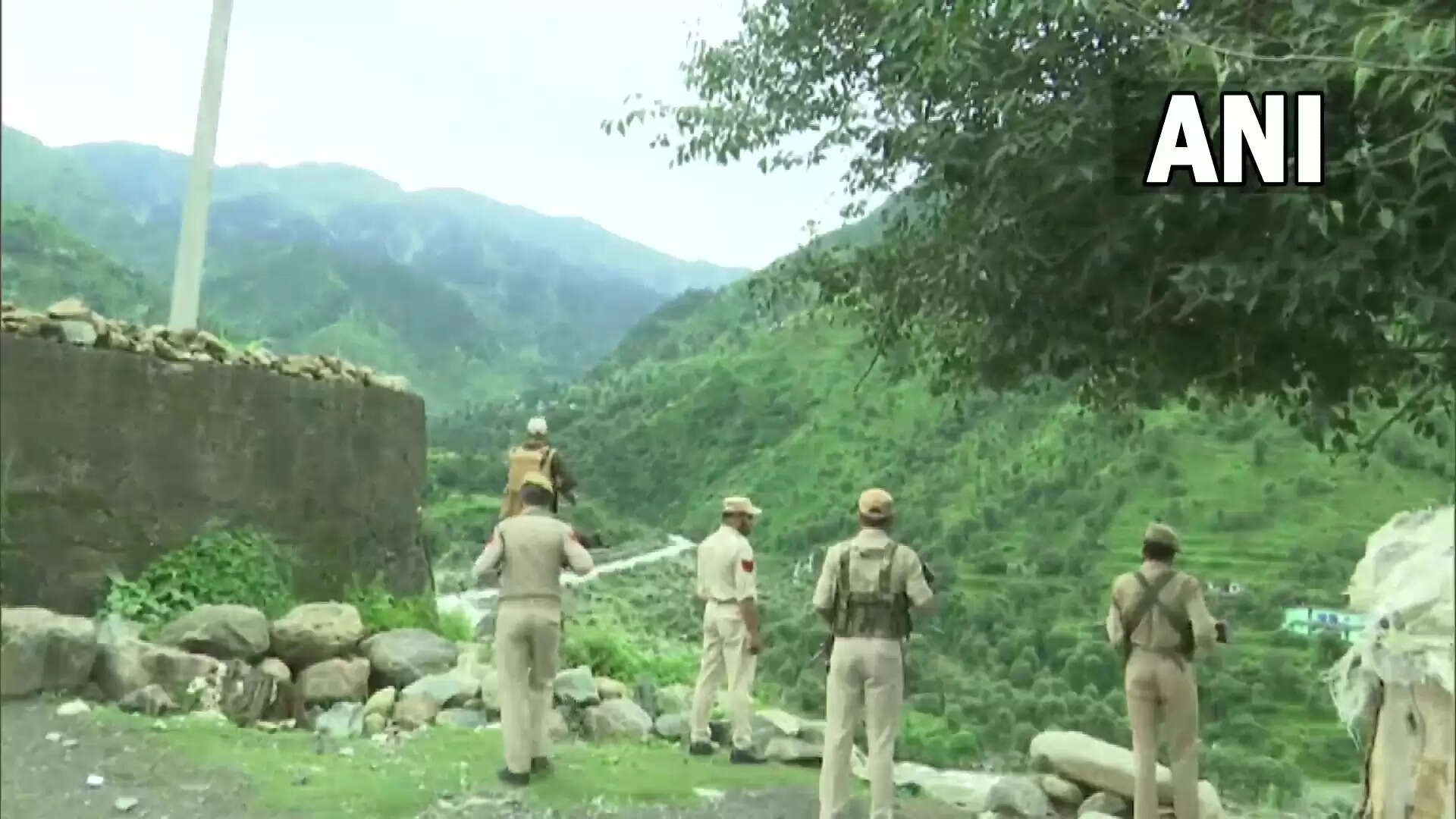 #BIG NEWS:- ராணுவ முகாம் மீது நடந்த தாக்குதலில் இந்திய ராணுவ வீரர்கள் 3 பேர் மரணம்..!!