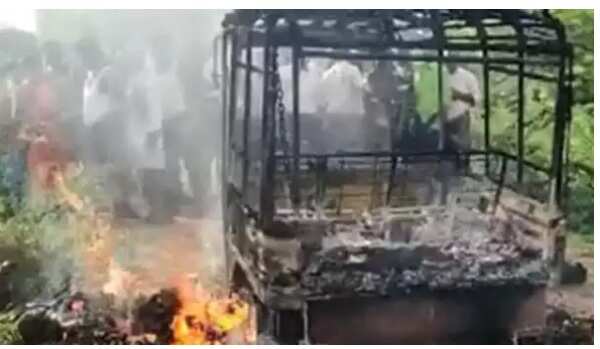 ஆட்டோ மீது மின்கம்பி விழுந்து 8 பேர் உடல் கருகி பலி !!