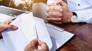 வேலையை விட்டு போனா 10% சம்பளம் உயர்வு.. வித்தியாசமாக வழியனுப்பும் நிறுவனம்..!