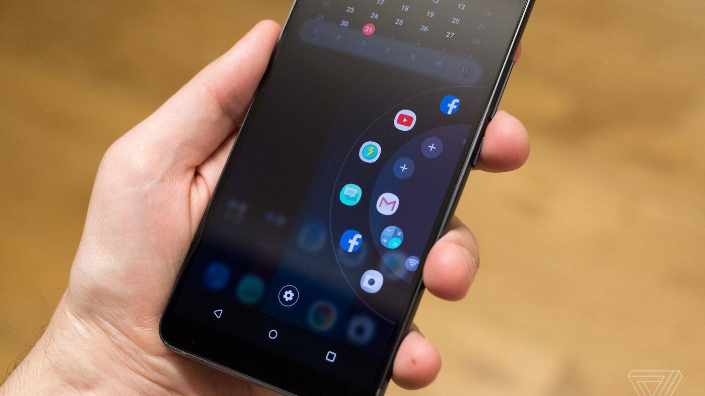 என்கிட்ட ஸ்மார்ட்போன் கிடையாது அண்ணா…. அதனால நான் இப்படி..!!