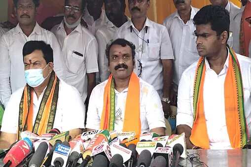 ஒரு மீனவர் கூட தாக்கப்படலை! முட்டு கொடுக்கும் பாஜக முருகன்!