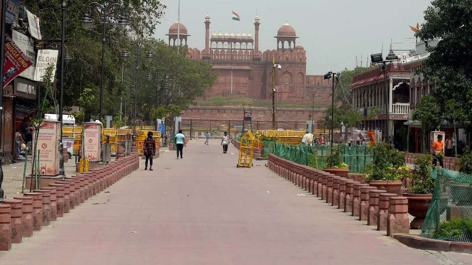 டெல்லியில் வார இறுதி நாட்களில் முழு ஊரடங்கு..!!