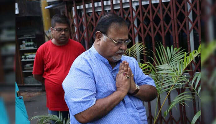 தொழில்துறை அமைச்சர் பார்த்தா சட்டர்ஜி அமைச்சரவையிலிருந்து நீக்கம்..!!