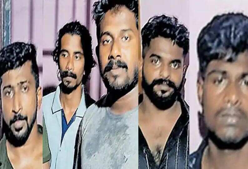 கேரளாவில் பரபரப்பு..!! 12-ம் வகுப்பு படிக்கும் காதலியை கடத்திய காதலன்..!!