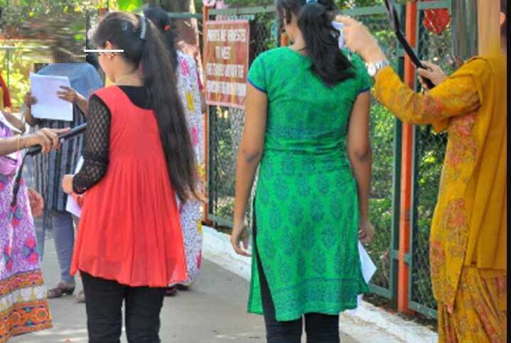 நீட் கொடூரம்: மாணவிகளிடம் உள்ளாடைகளை கழற்றகூறுவதா? - விசாரணைக்கு உத்தரவு !!