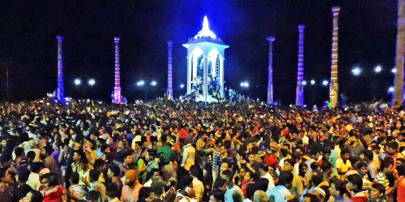 புதுச்சேரியில் இந்த நேரத்தில் மது விற்பனைக்கு தடை..!!